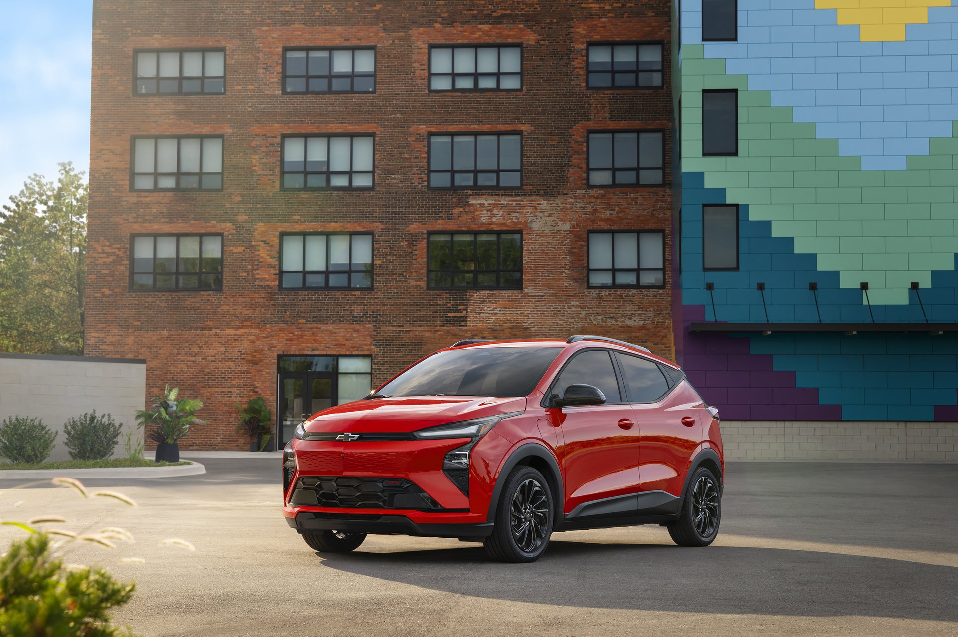 Canada October EV Deals: Bolt Under C$41K With EVAP, Equinox Needs Cash
