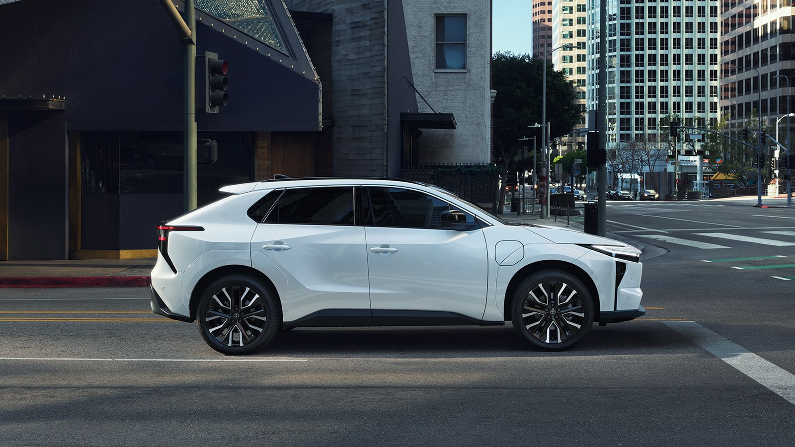 The Toyota bZ That Goes Farthest Is Not the Priciest Trim